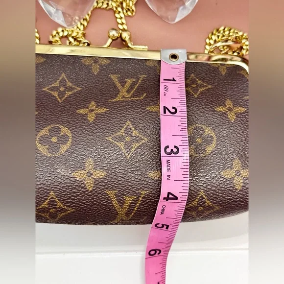 SOLD Vintage Louis Vuitton Kisslock Purse w COA - Picture 11 of 13